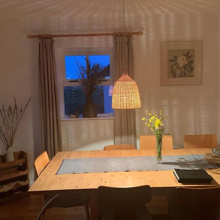 באליקונילי Pink Cottage מראה חיצוני תמונה
