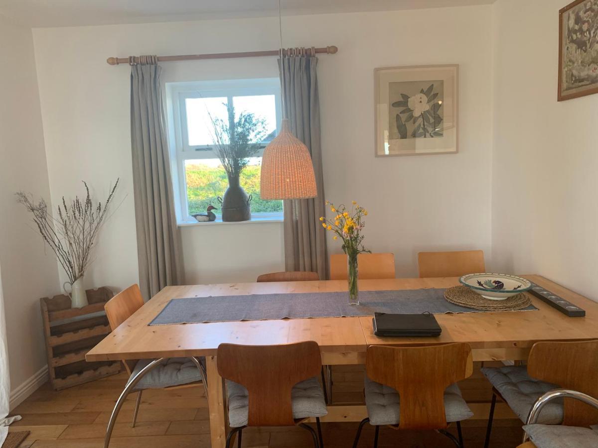 באליקונילי Pink Cottage מראה חיצוני תמונה